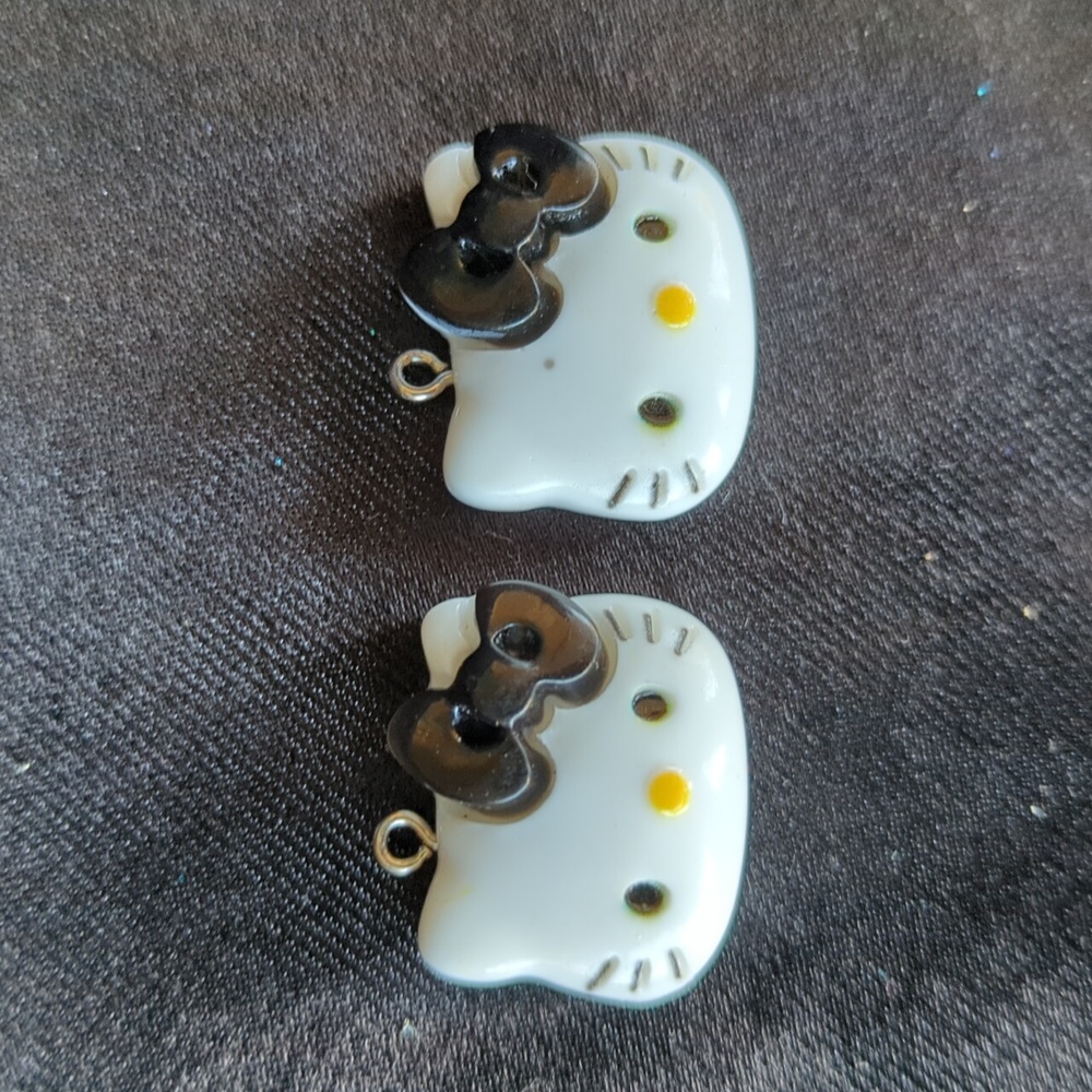 Kitty Head with Black Bow earrings